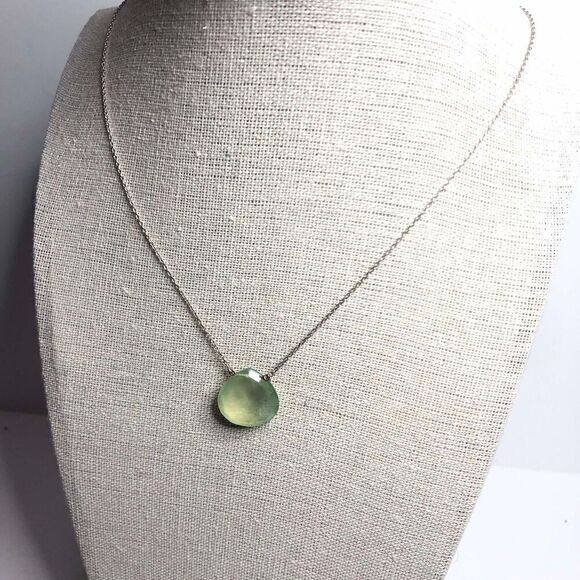 873  925 sterling silver chalcedony faceted teardrop necklace 17-19" Chain - Picture 2 of 3